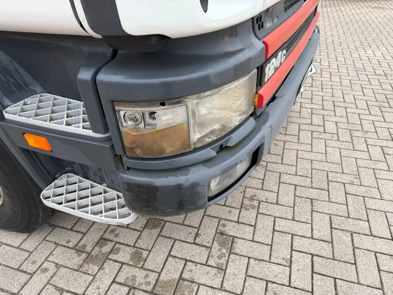 Scania 124-420 2002 - / ENGINE RUNNING / RETARDER / BIG AXLE / FULL-STEEL / ONLY: 540918 KM / OLD TACHO / AIRCO / MANUAL / EURO-3 / 2002 zdjęcie 8