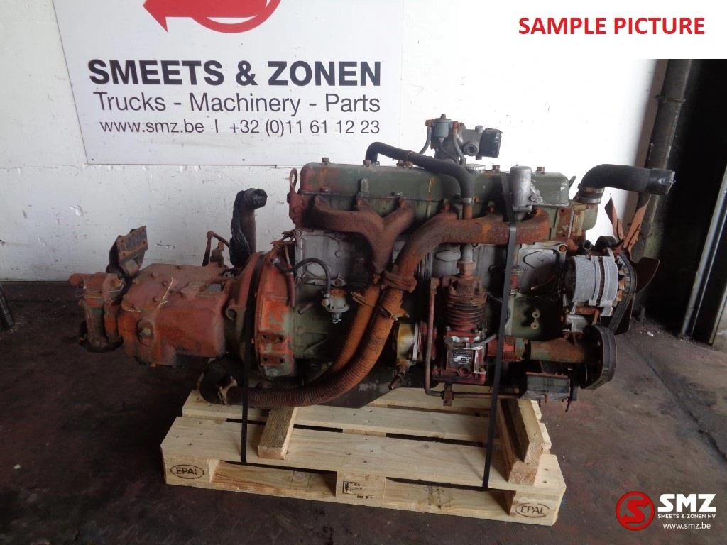 Renault - Occ Motor Renault TRM4000 Saviem 797-18 afbeelding 1