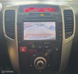 Kia Venga 2011 - 1.4 CVVT Seven immagine 8