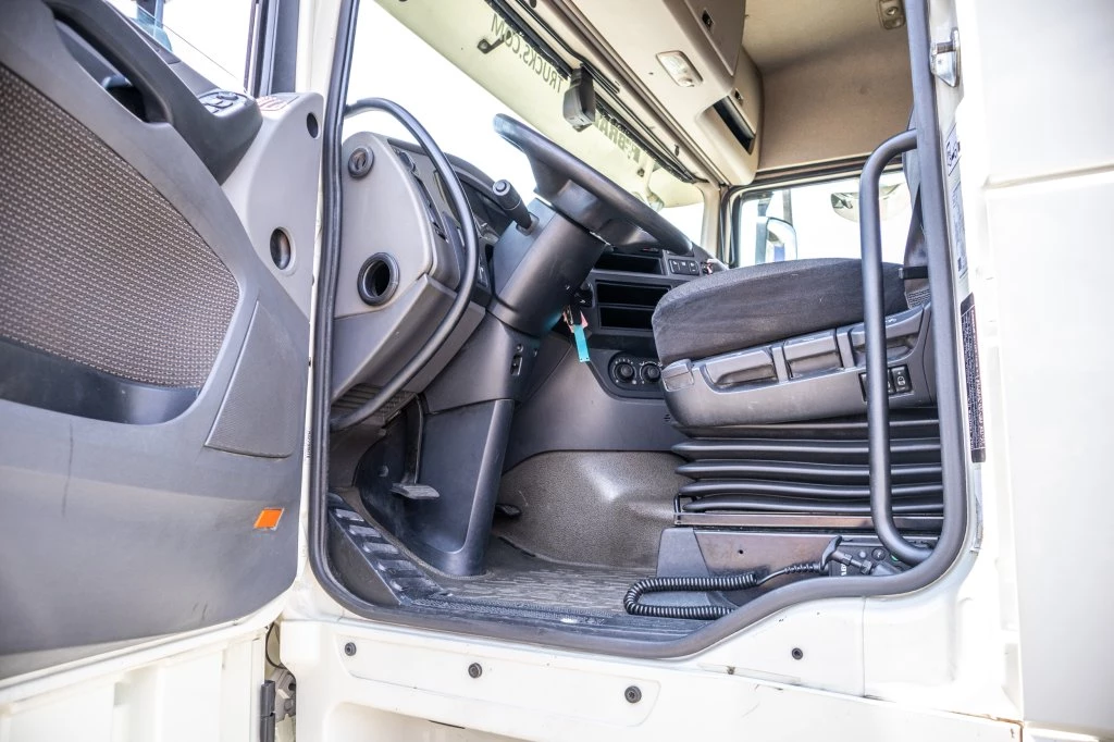 DAF 2016 - XF 460-6X2-380 000 KM+ADR zdjęcie 7