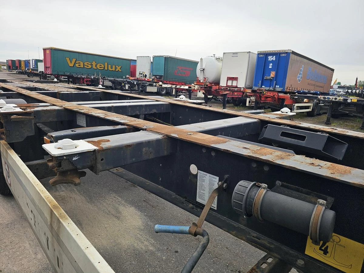 Krone SD | 40 FT|2 X 20 FT | BACK SLIDER |HIGHCUBE.| APK /TUV 24-03-2027 |5 PIECES. 2015 изображение 11