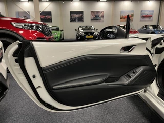 Mazda MX-5 2020 - ND Roadster 1.5 SkyActiv-G 132PK 100th Anniversary Bose Leder Camera PDC Apple CarPlay imagem 86