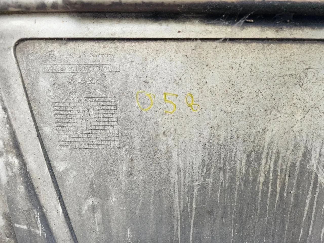 MAN Side panel 81.41680.0075 immagine 2