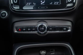 Volvo XC40 2023 - 1.5 T5 Plug-in hybrid Ultimate Dark, Pano, Leder imagen 23