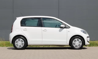 Volkswagen up! 2015 - 1.0 Move Up! BlueMotion Navigatie 1eEigenaar !!NIEUWBINNEN!! obrazek 4