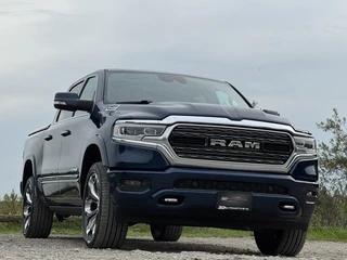 Dodge Ram 1500 2021 - LIMITED 5.7L V8, LAGE BIJTELLING, 1E EIG, DEALER ONDERH, PANO, H&K, BLIS, ACC, 360, MEMORY, HUD, LUCHTV, KEYLESS afbeelding 2 miniatuur