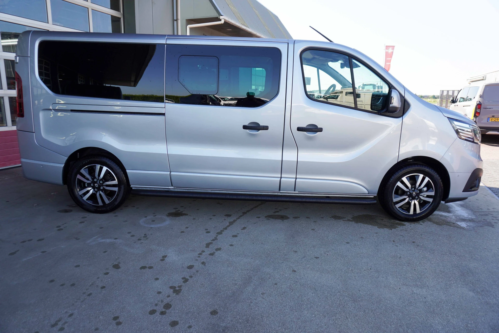 Renault Trafic 2024 - 2.0 Blue dCi 170PK T29 L2H1 Extra Anniversary DC Automaat Bild 3