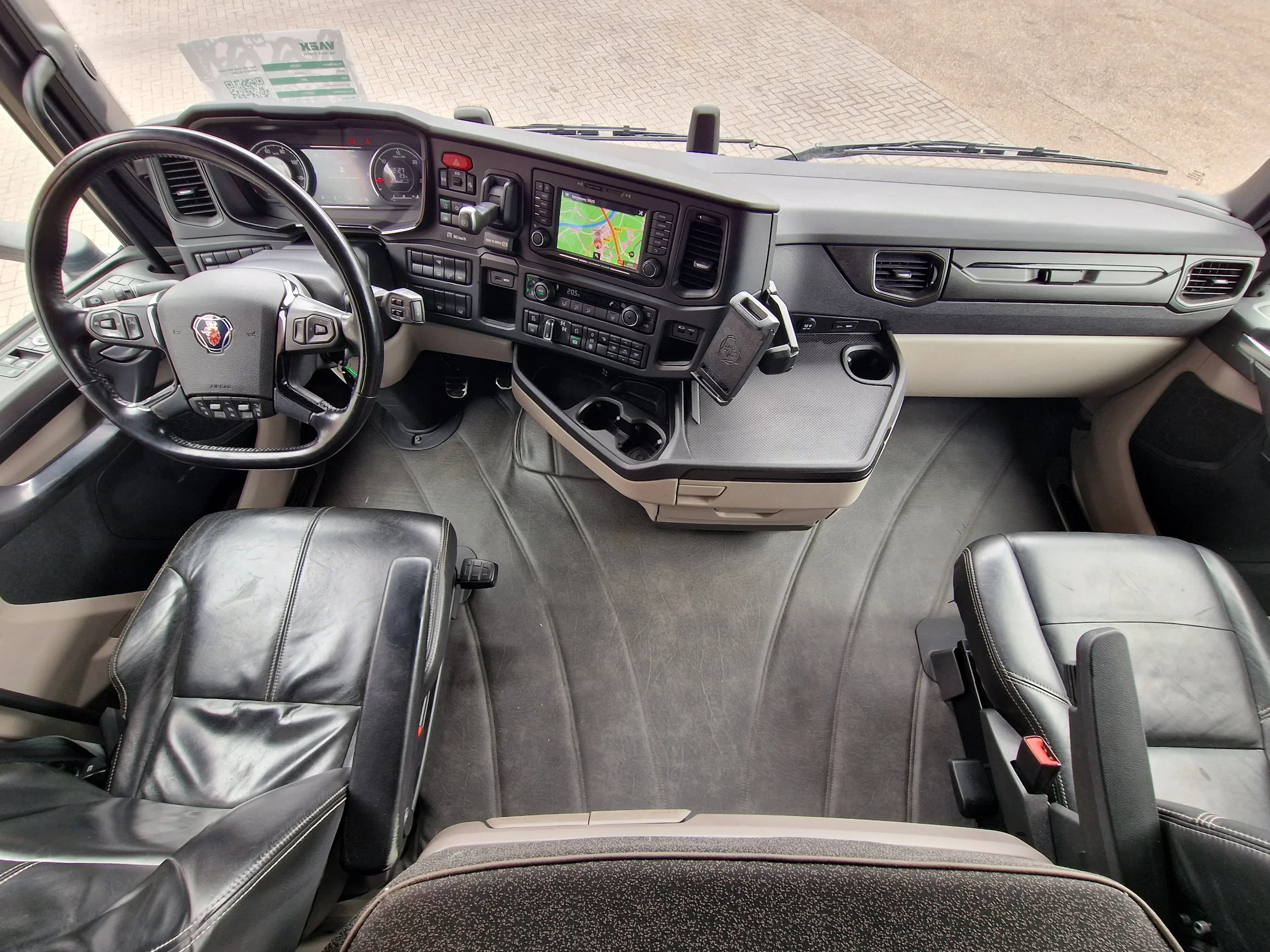 Scania S 2023 - 590S V8 NGS 6X4 - retarder - full air - leather - WB 315 - frigo afbeelding 13