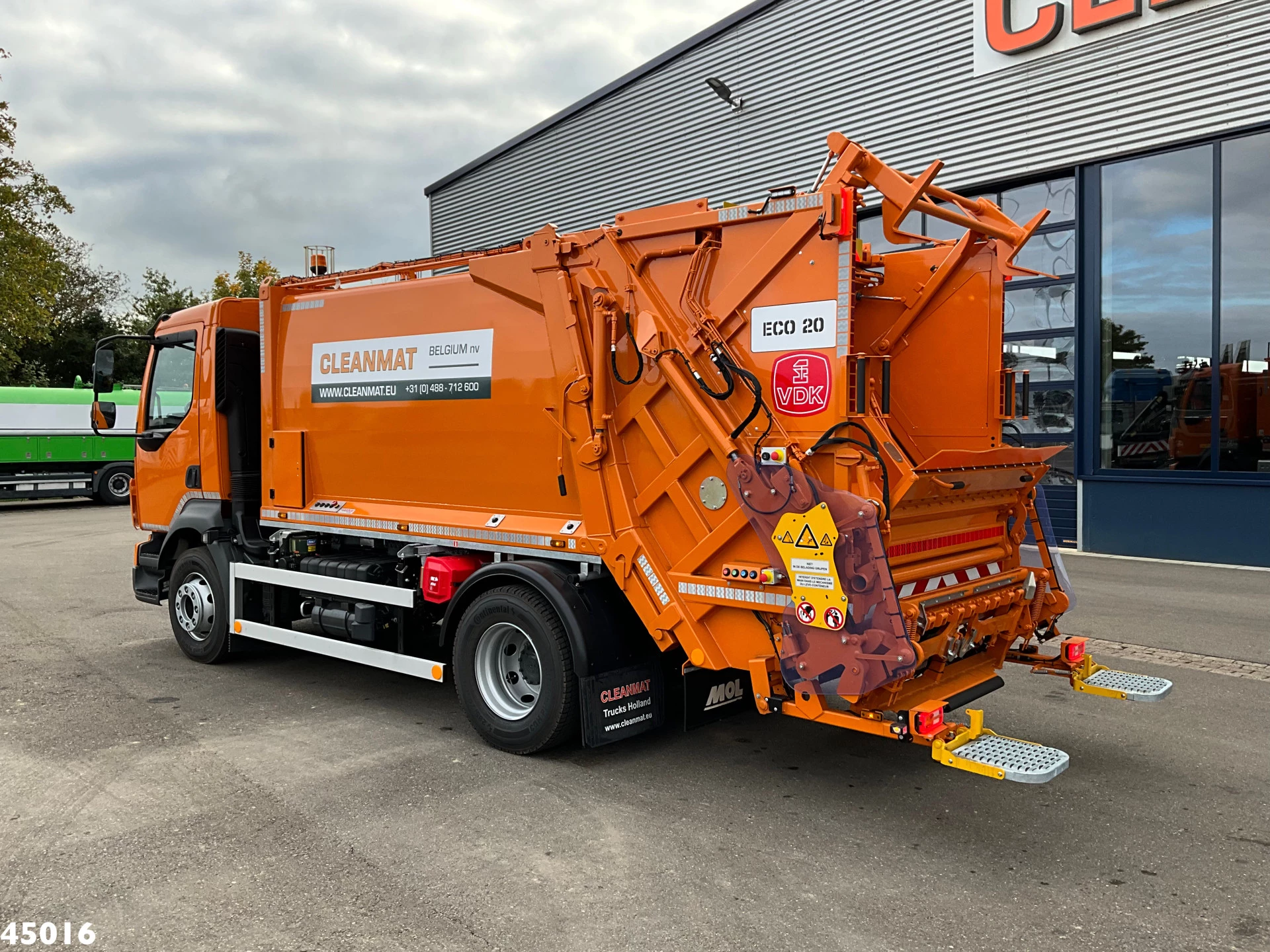Volvo FL 250 VDK 9m³ met AE weegsysteem 2025 Bild 3