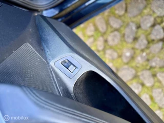 Volkswagen Passat 2015 - 1.8 TSI Highline DSG | Full Options | PANO zdjecie 25