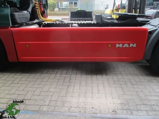 MAN TGX - 18.400 81.41680-0049 ZIJBEKLEDING LINKS на продажу
