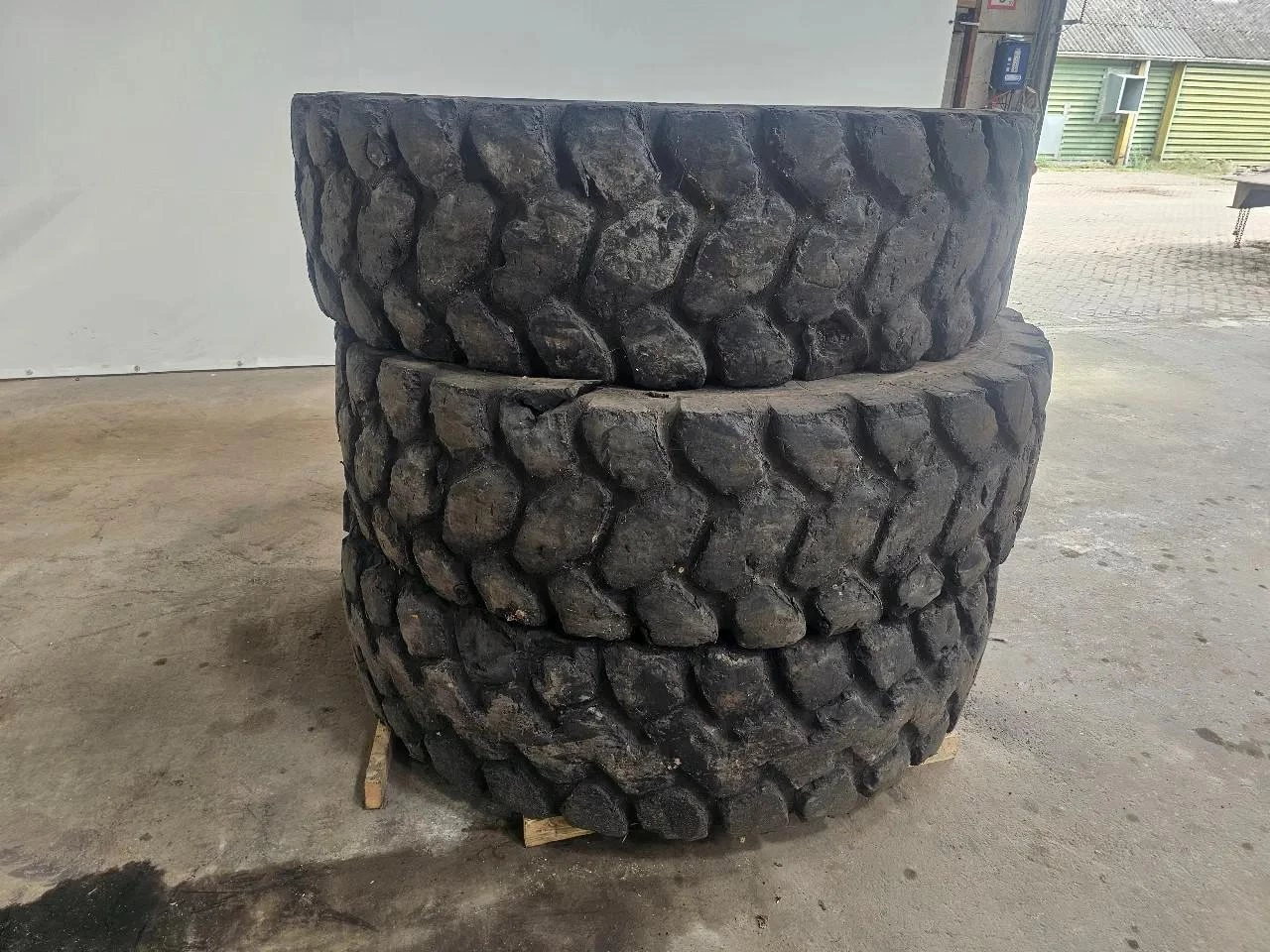 Michelin 18.00 R33 zdjęcie 2