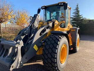 Volvo N/A 2026 - L90 H2 2026 Michelin 650/65 image 7