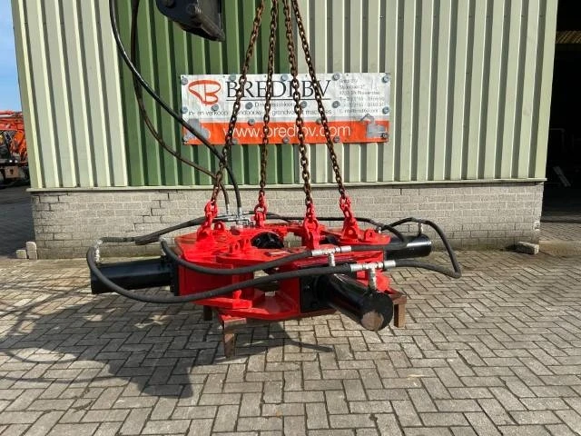 - Pile Brekers image 1