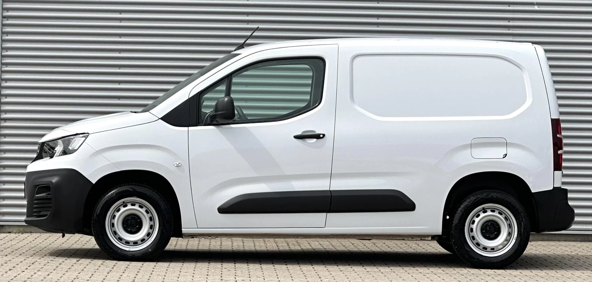 Peugeot Partner 2023 - 1.5 100 pkL1 Airco|Navi|Cruise Berlingo/Combo image 5