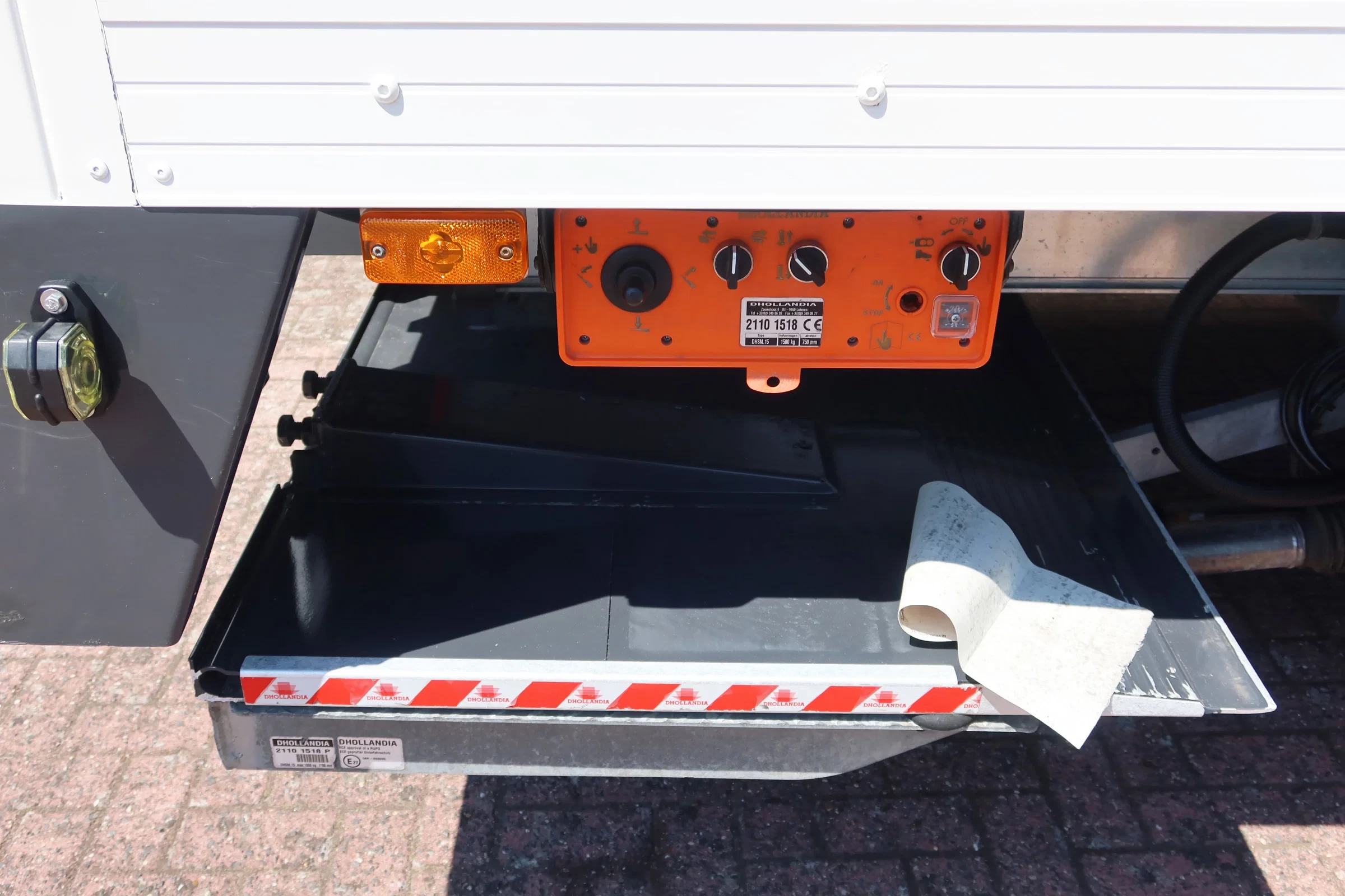 Volvo FL 250 2022 - Meubelbak + Dhollandia 1500 Full air suspension afbeelding 8