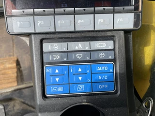 Komatsu PC360LC-10 2015 - N/A image 23