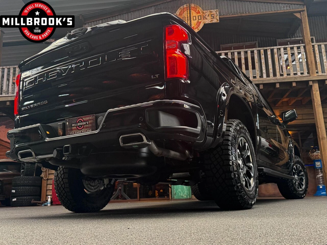 Chevrolet Silverado 2024 - Z71 Trailboss image 10