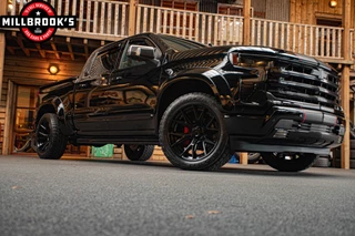 GMC Sierra 2024 - Denali 6.2L V8 image 32