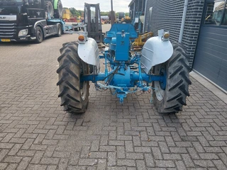 Fordson Dexta изображение 3 миниатюра