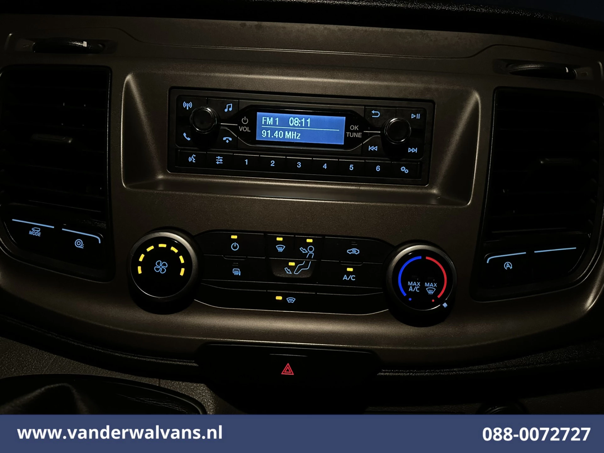 Ford Transit 2022 - 2.0 TDCI 131pk Bakwagen Laadklep Euro6 Airco | 1040kg laadvermogen | Cruisecontrol | Verwarmde voorruit image 16