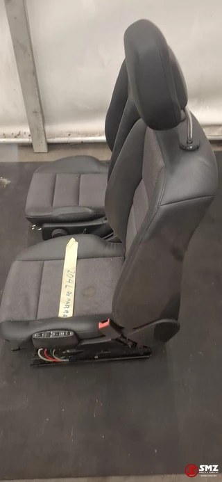 Mercedes-Benz N/A - Occ set stoelen W204R Mercedes image 2