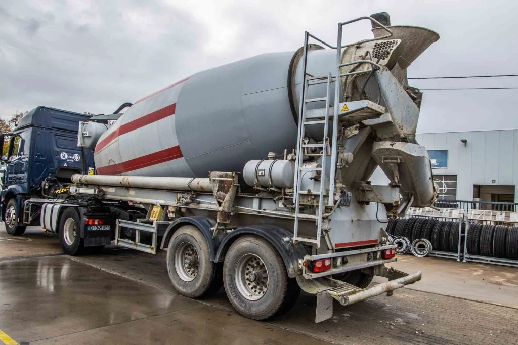 Liebherr 2013 - BETON MIXER/MALAXEUR/MISCHER HTM 1204 - 12M³ image 3