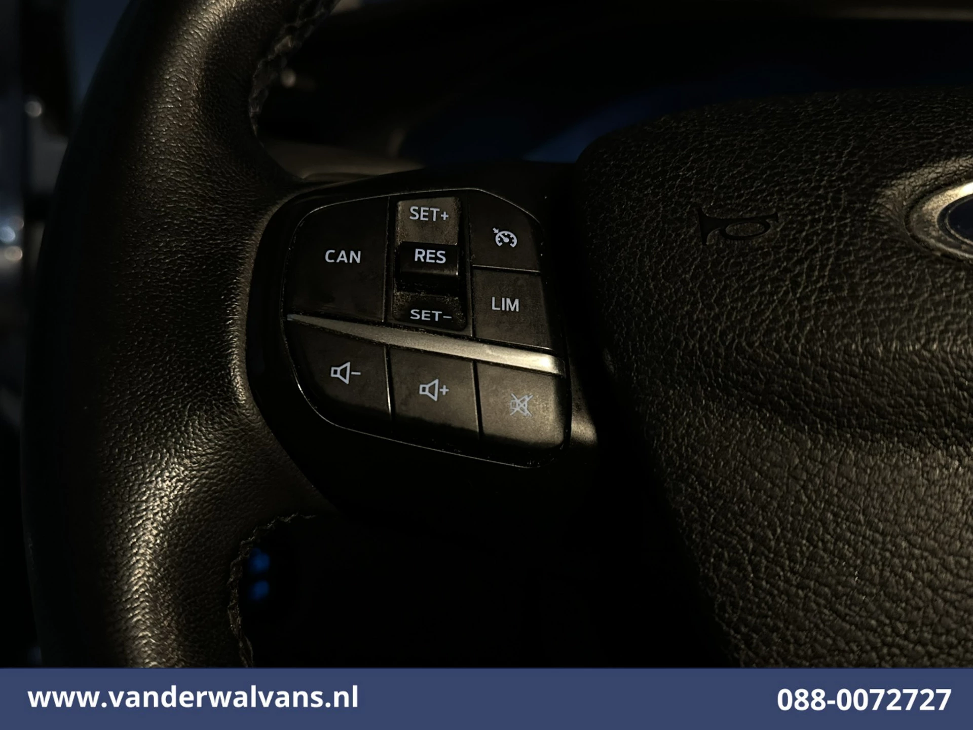 Ford Transit Custom 2022 - 2.0 TDCI 131pk L2H1 Euro6 Airco | Camera | LED | Cruisecontrol | Verwarmde voorruit immagine 5