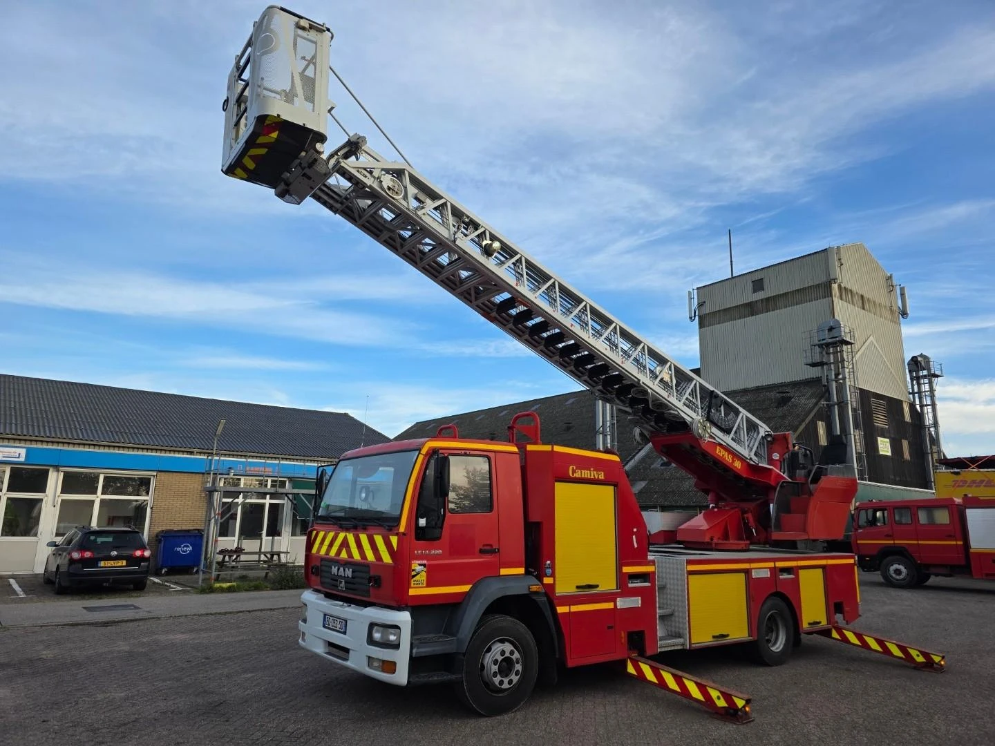 MAN 14.220 4x2 aerial ladder truck 30 Meters 2003 afbeelding 1