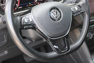 Volkswagen Tiguan 2018 - 2.0 TSI 4Motion Highline R-Line PANORAMADAK VIRTUAL ACC TREKHAAK image 19