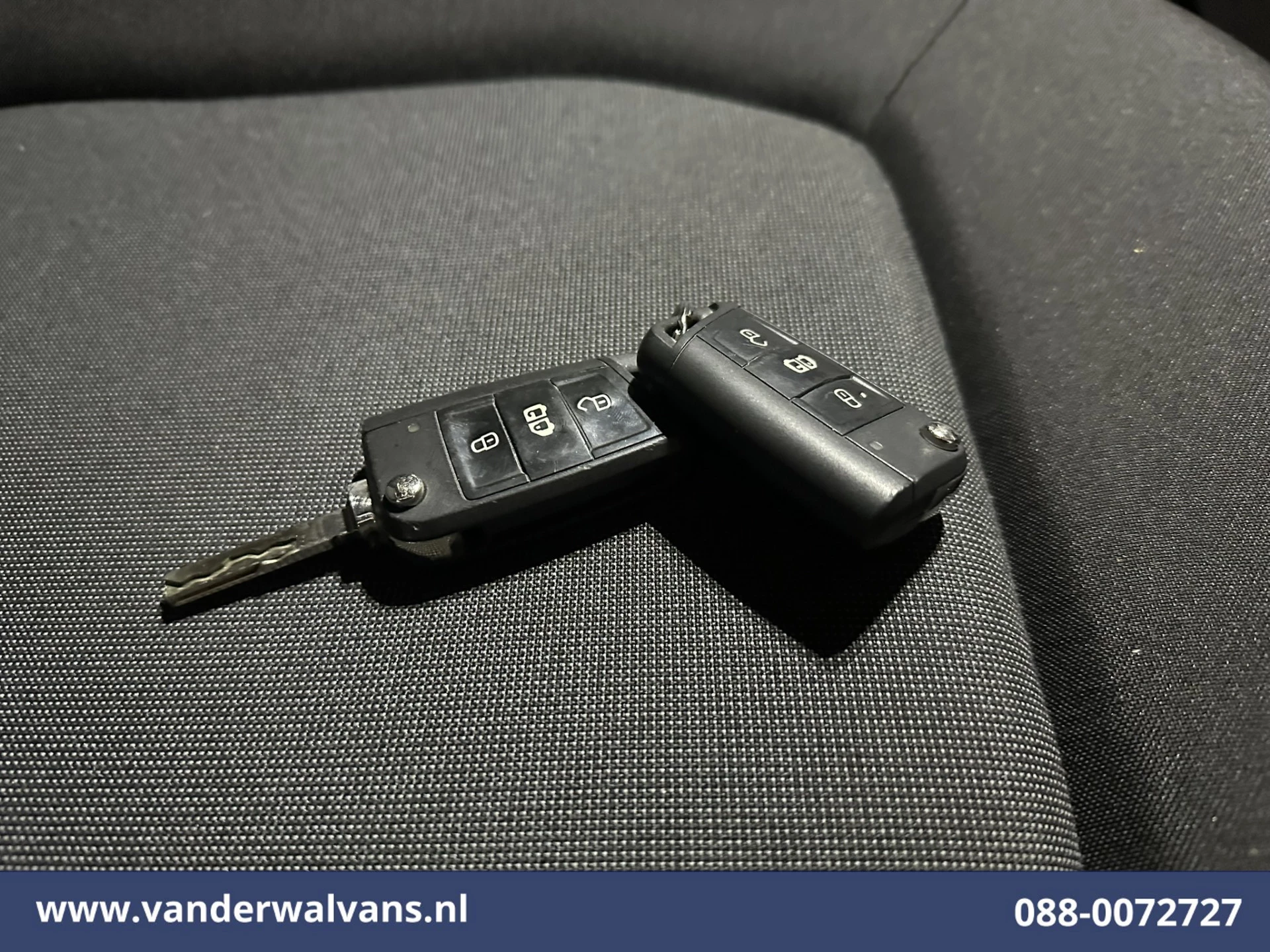 Volkswagen Crafter 2020 - 2.0 TDI 140pk L3H3 (L2H2) Euro6 Airco | Massagestoel | Camera | Apple Carplay | Cruisecontrol obrázek 18