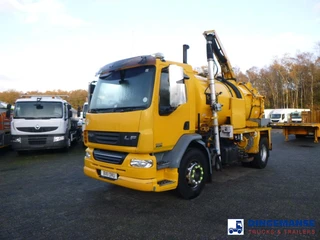 DAF LF 55.220 4X2 RHD Whale vacuum tank 8.1 m3 2011 на продажу