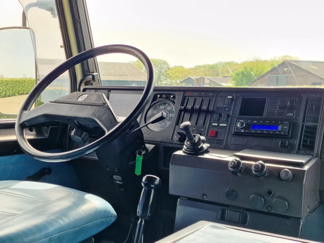 Scania R142-V8 1987 - 420 V8 - Old timer - Clean chassis/cab/interior - Dutch registration imagen 26