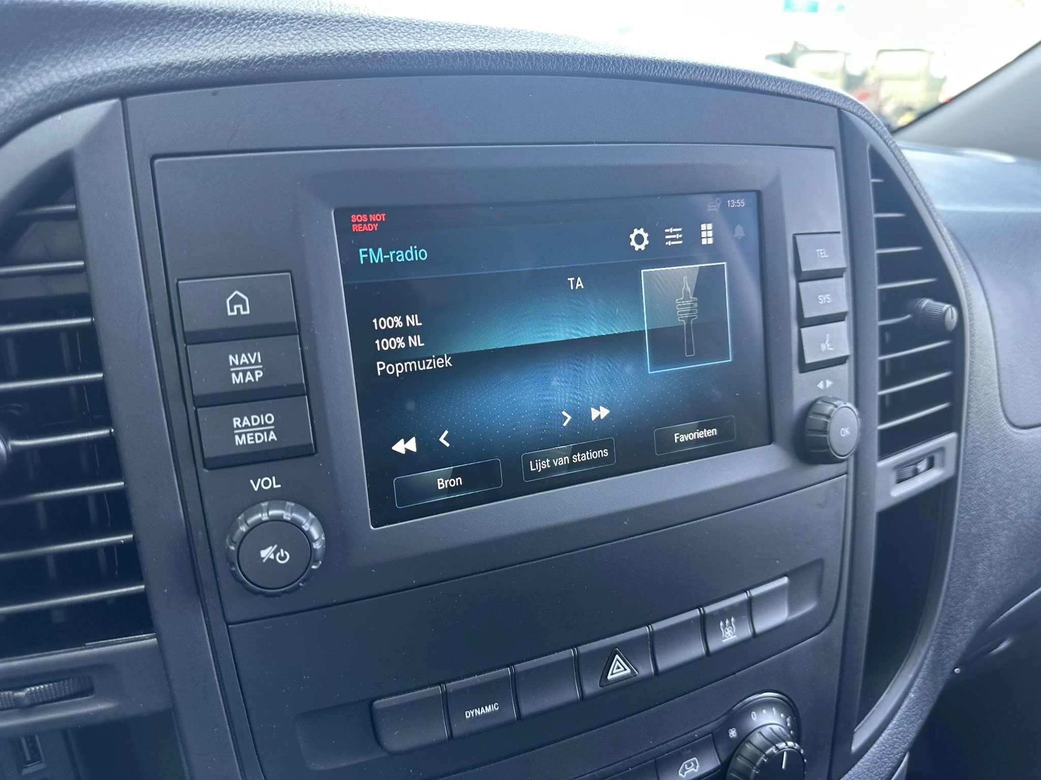 Mercedes-Benz eVito 2025 - eVito 112 66kWh Airco Apple Carplay Navigatie afbeelding 9