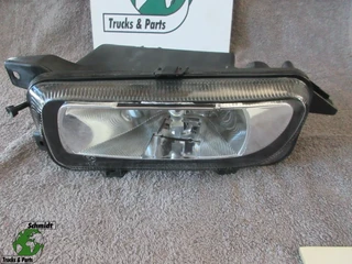 Mercedes-Benz - A 943 820 00 56 // A 943 820 75 56 MISTLAMP NIEUWE LINKS MP3 1844 te koop