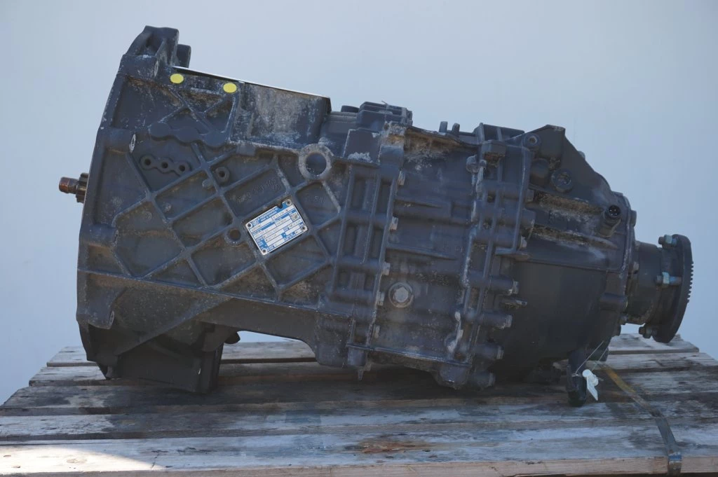ZF 2013 - 12AS2130DD TGX zdjęcie 1