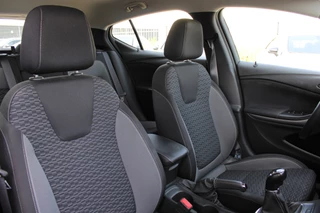Opel Astra 2020 - 1.2T 130PK Business Edition AGR STOELEN NAVI CAMERA изображение 16