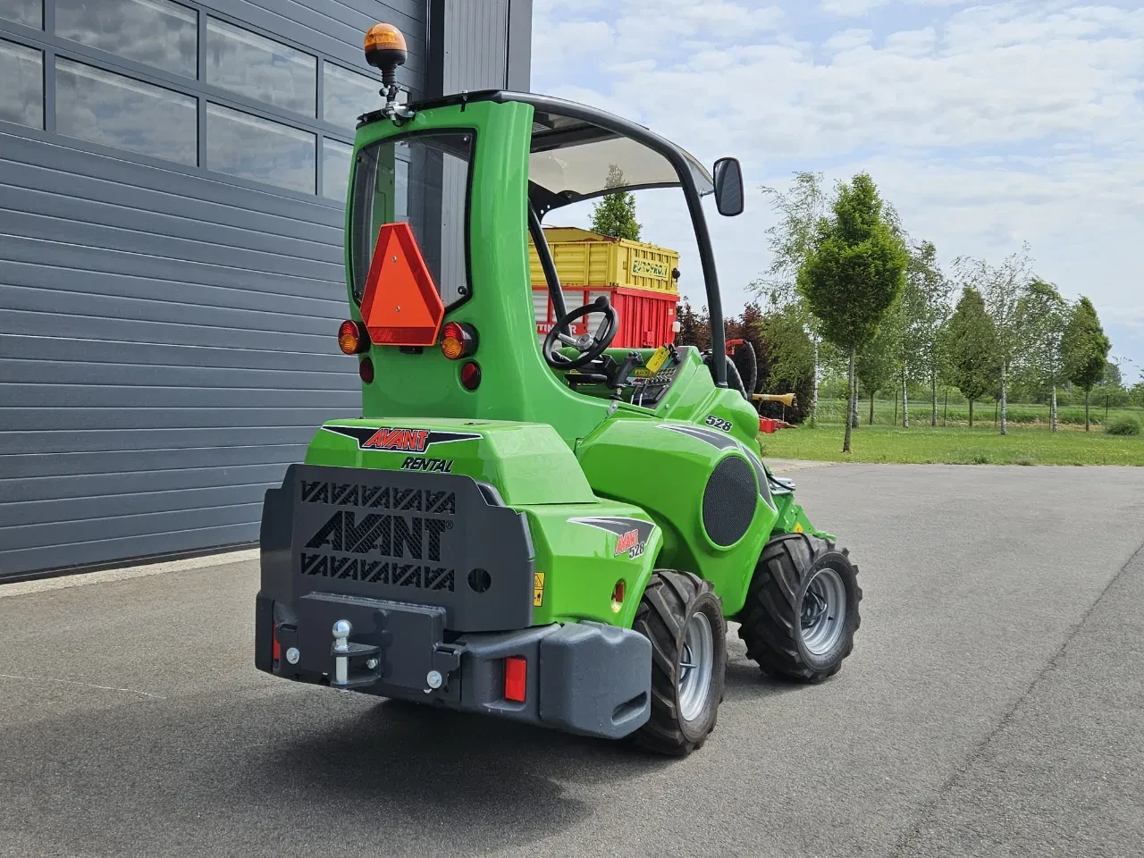 Avant 2025 - 528 Rental mini-shovel afbeelding 4