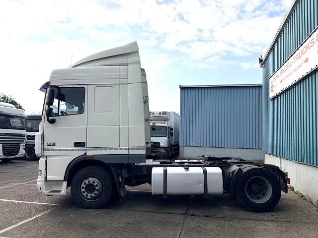 DAF XF 105.460 2010 - SPACECAB (EURO 5 / ZF16 MANUAL GEARBOX / ZF-INTARDER / 2x DIESELTANK / AIRCONDITIONING / ETC.) afbeelding 5