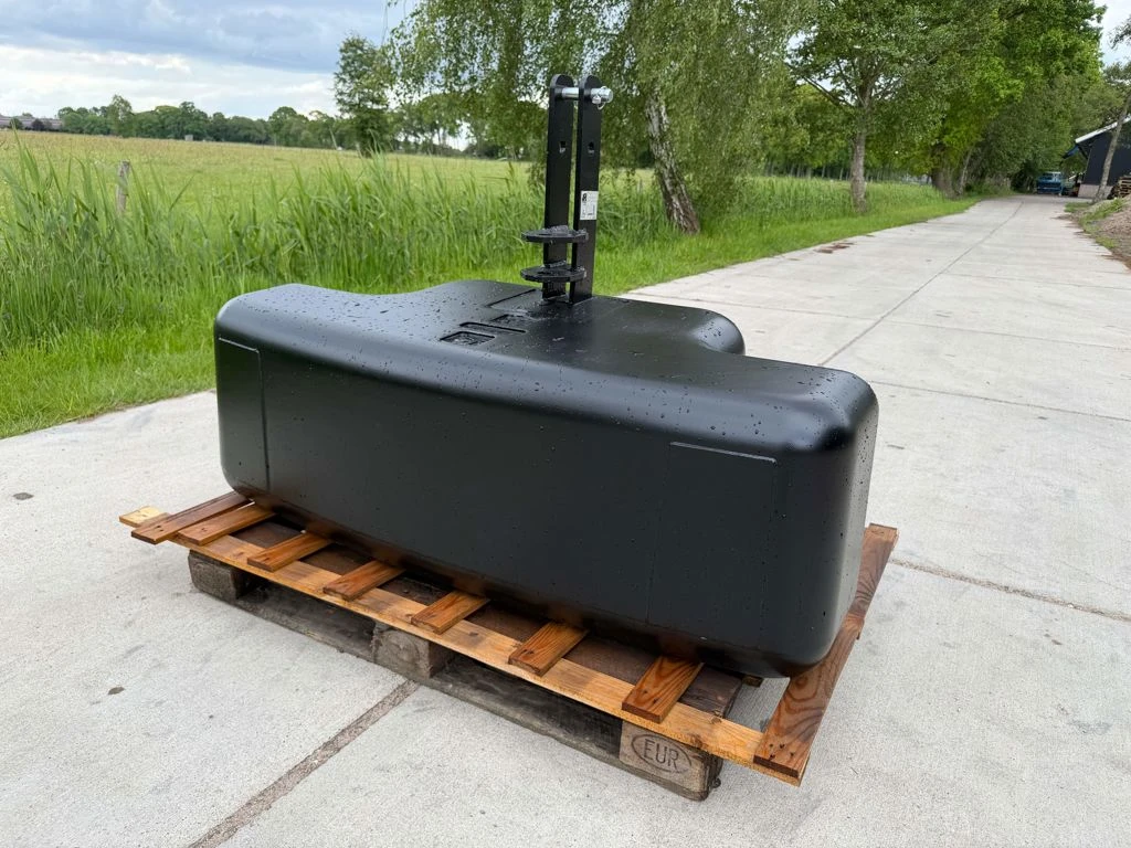 Case 2026 - Frontgewicht 750 kg afbeelding 1