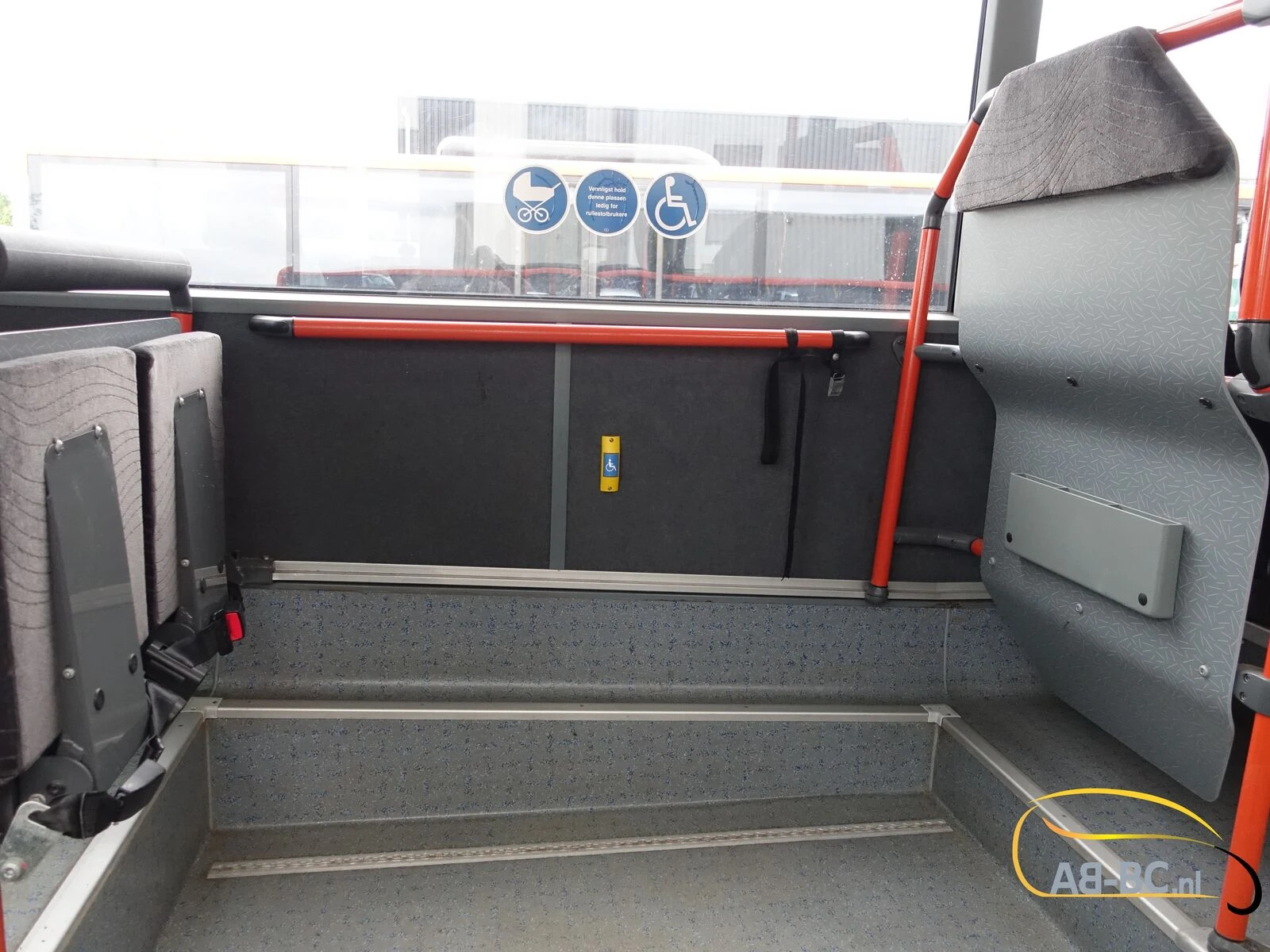 Mercedes-Benz Intouro 49 Seats Liftbus EURO 6 2016 image 82