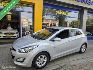 Hyundai i30 2016 - 1.6 GDi i-Motion plus Dealer onderhouden! for sale