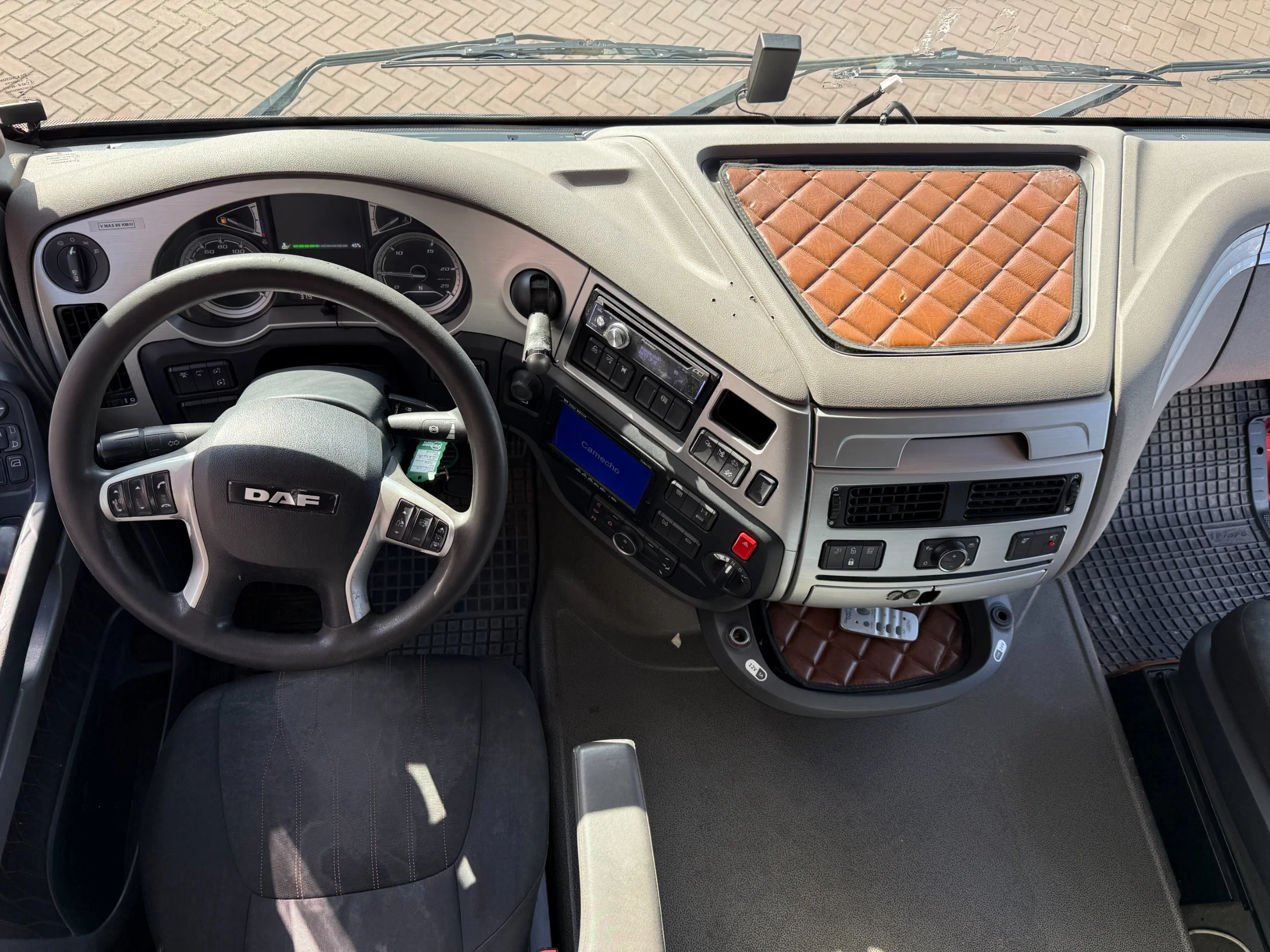 DAF XF 450 2018 - XF450 4X2 / Hydrauliek / Smart tacho / Standairco / 2 Bedden / APK 12-2026 afbeelding 6