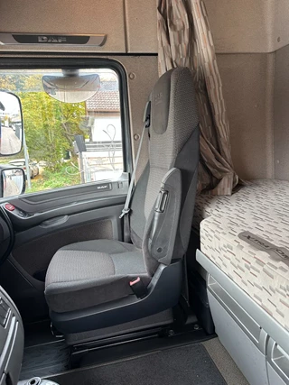 DAF XF 106.440 2015 - DAF XF 106 440 BL 4x2 *SpaceCab*Pritschenwagen mit Schiebeplane und EDSCHA - Verdeck* image 41