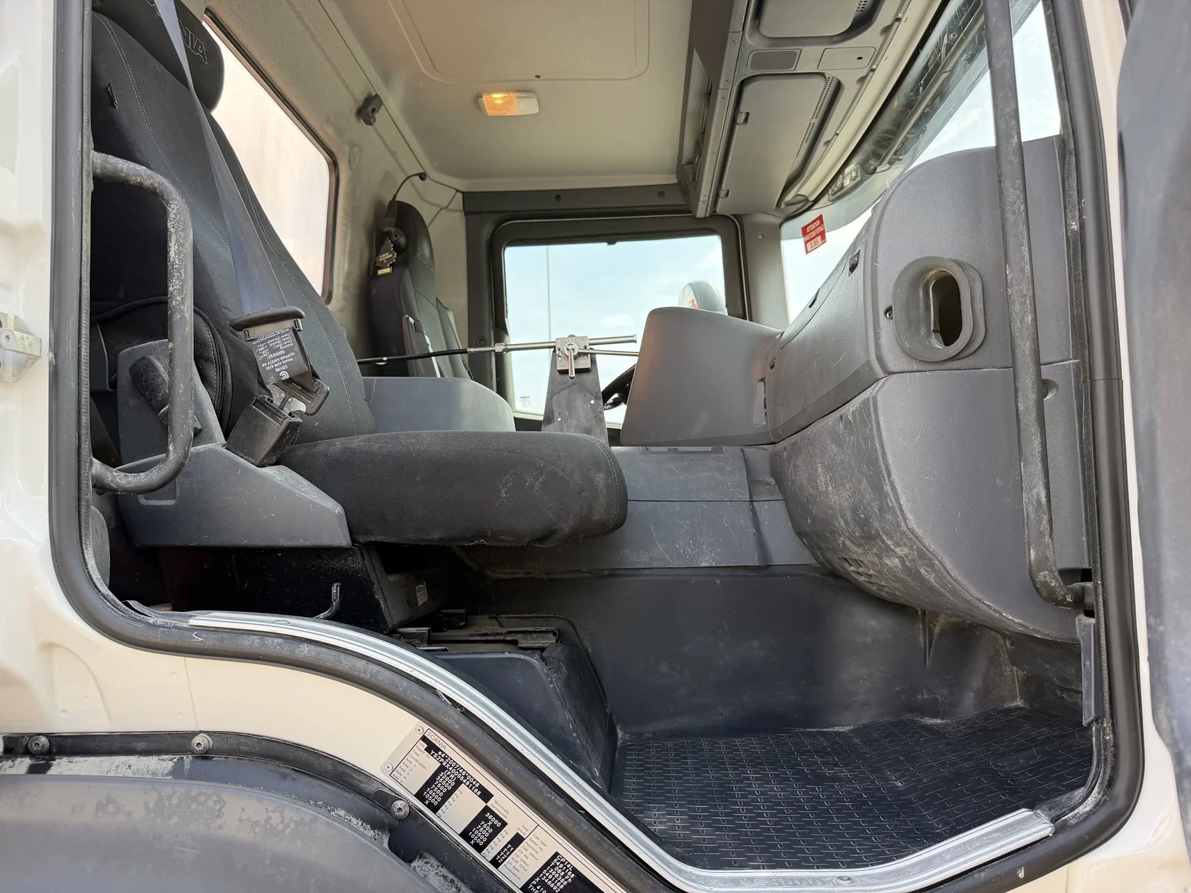 Scania P 2018 - P410 8X4 Euro 6 Retarder 9 M3 Stetter mixer afbeelding 6