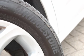 Citroën C3 2015 - 1.2 PureTech Exclusive Panodak ClimateControl PDC !!NIEUWBINNEN!! bild 17