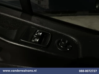 Opel Vivaro 2015 - 1.6 CDTI 120pk L2H1 Sport Airco | Navigatie | Imperiaal | Cruisecontrol afbeelding 18