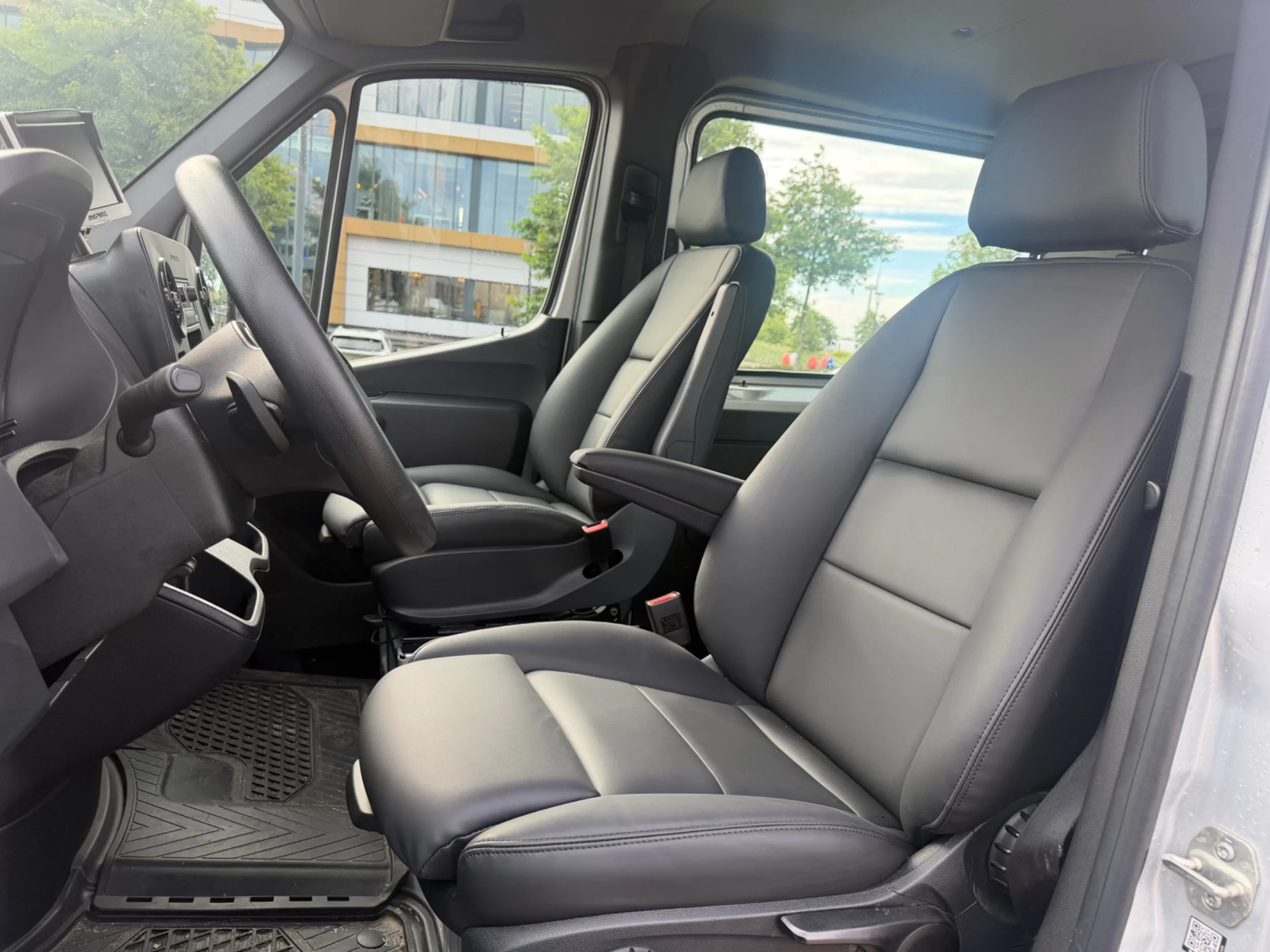 Mercedes-Benz Sprinter 2023 - 319CDI L2H1 Dubbelcabine Automaat Airco 3500KG Trekhaak image 12