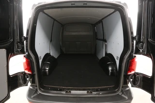 Volkswagen Transporter 2021 - 2.0 TDI L1H1 image 3 thumbnail