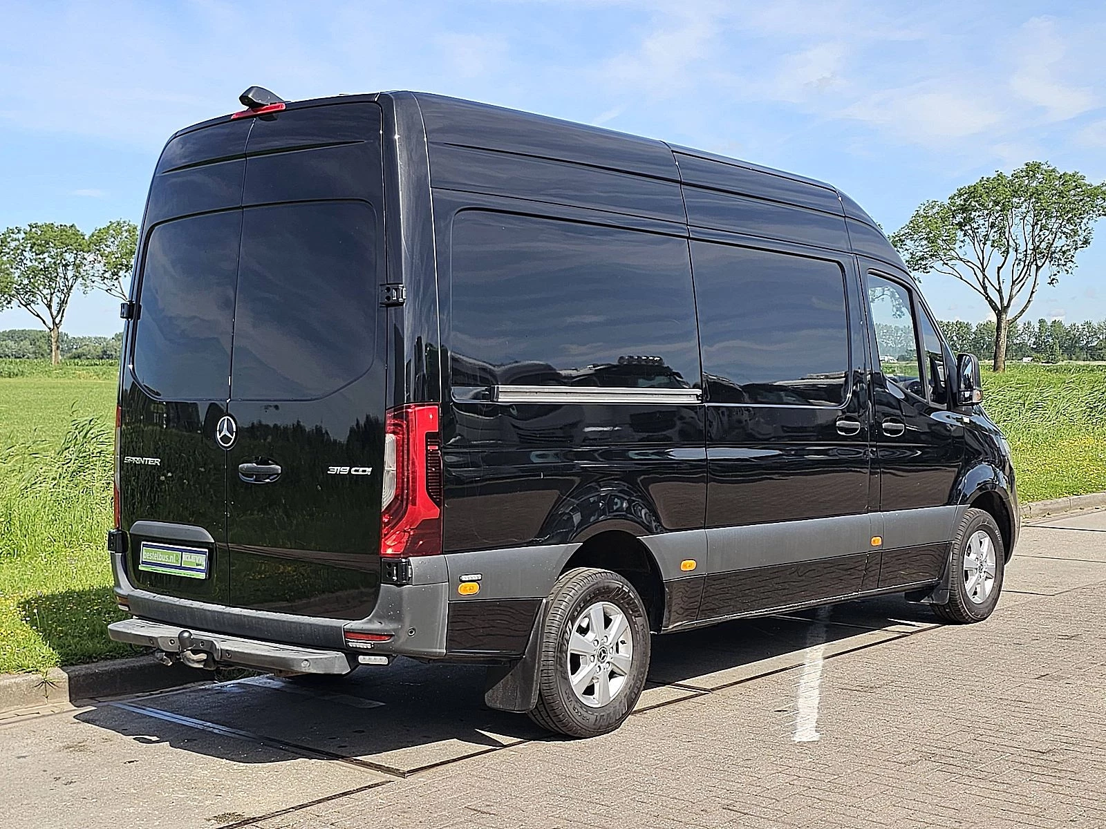 Mercedes-Benz Sprinter 2018 - 319 obrázek 3